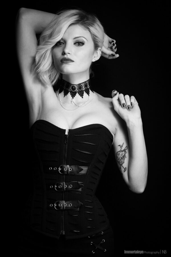 Sinistra black lace gothic choker worn by Dolly Diamond