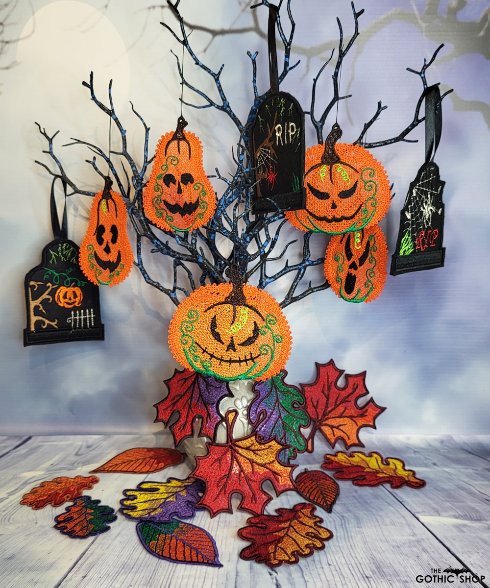 Pumpkin lace & tombstones Halloween hanging decoration