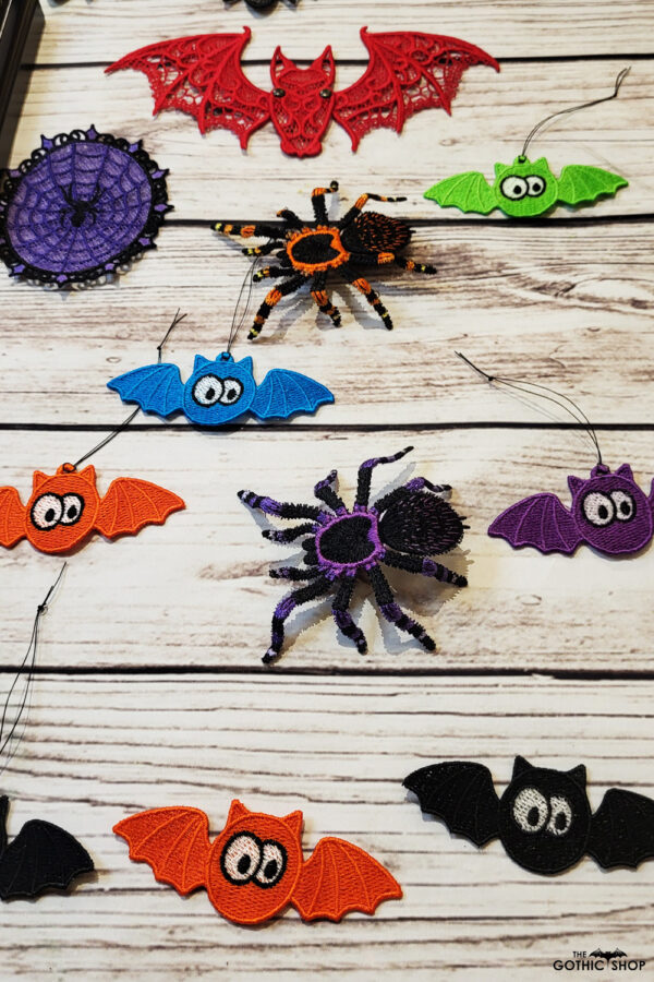 Googly eye lace bats and spiders