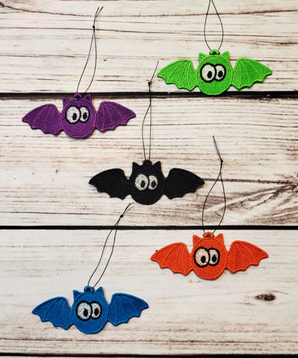 Googly eye lace bats hanging decoration for halloween
