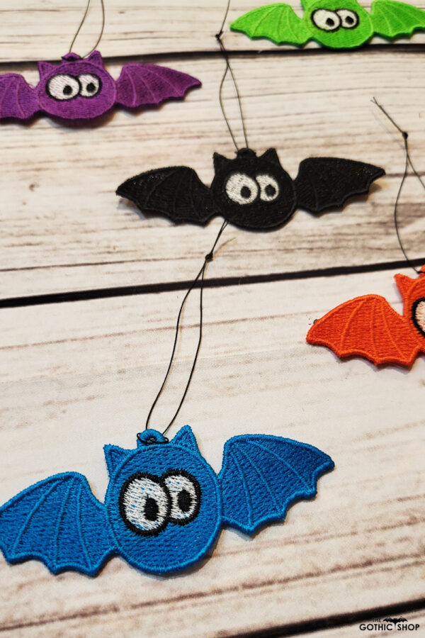 Googly eye lace bats hanging decoration for halloween