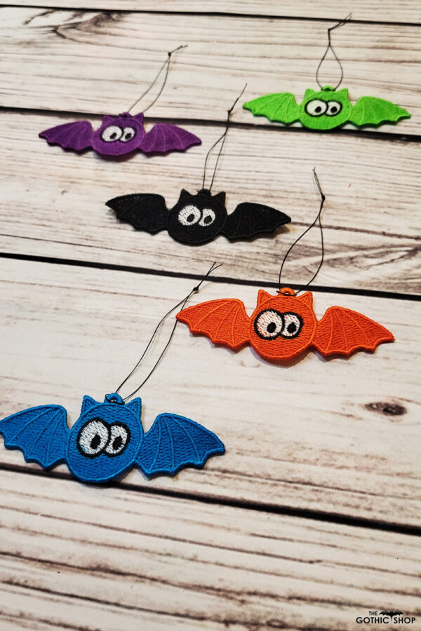 Googly eye lace bats hanging decoration for halloween