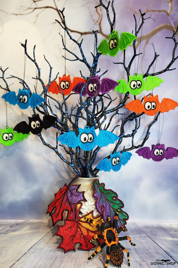 Googly eye lace bat decorations