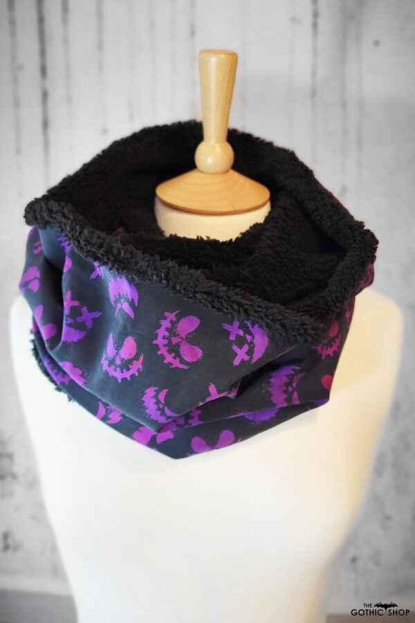 Purple jack 'o lantern skull print gothic infinity scarf