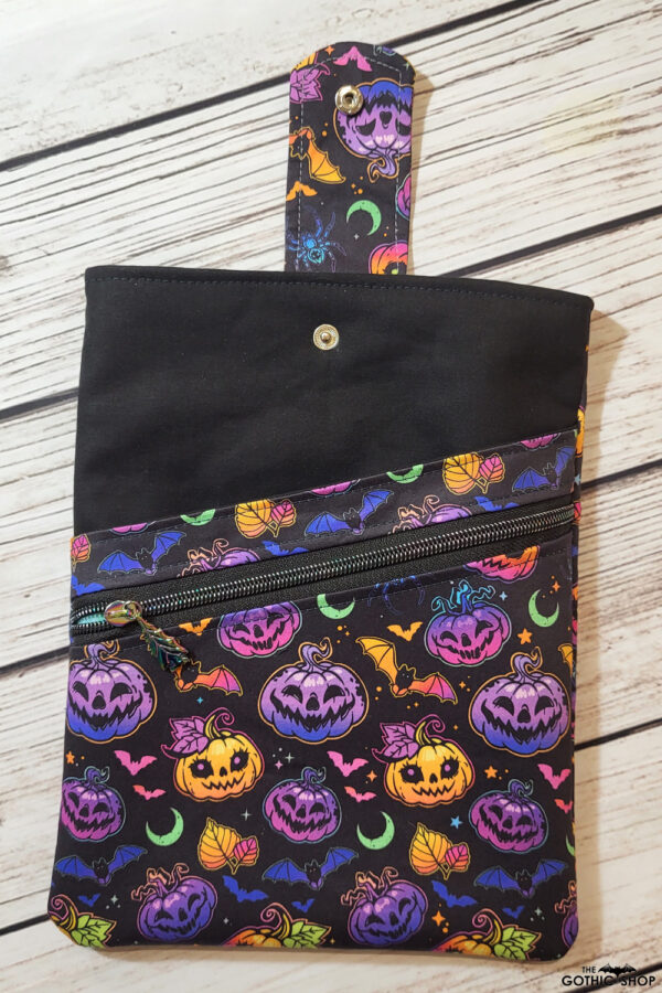 12345-Gothic-book-sleeve-118
