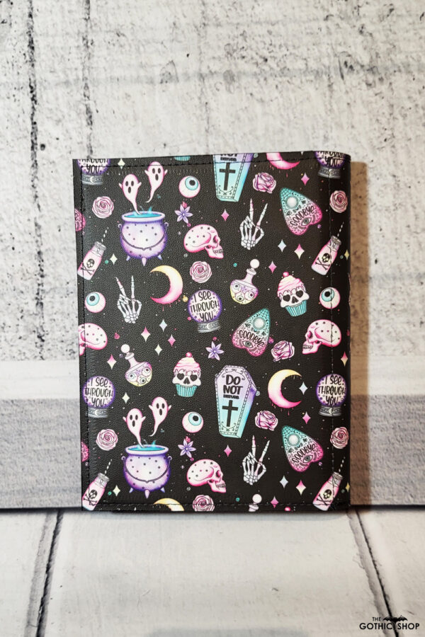 12358-Gothic-notepad-holder-099