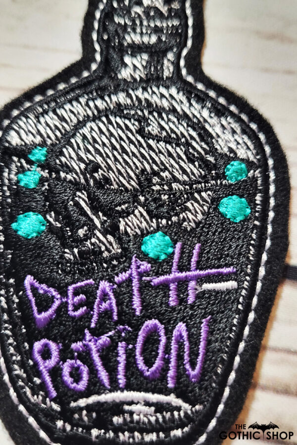 12485-potion-bottle-Gothic-patch-086