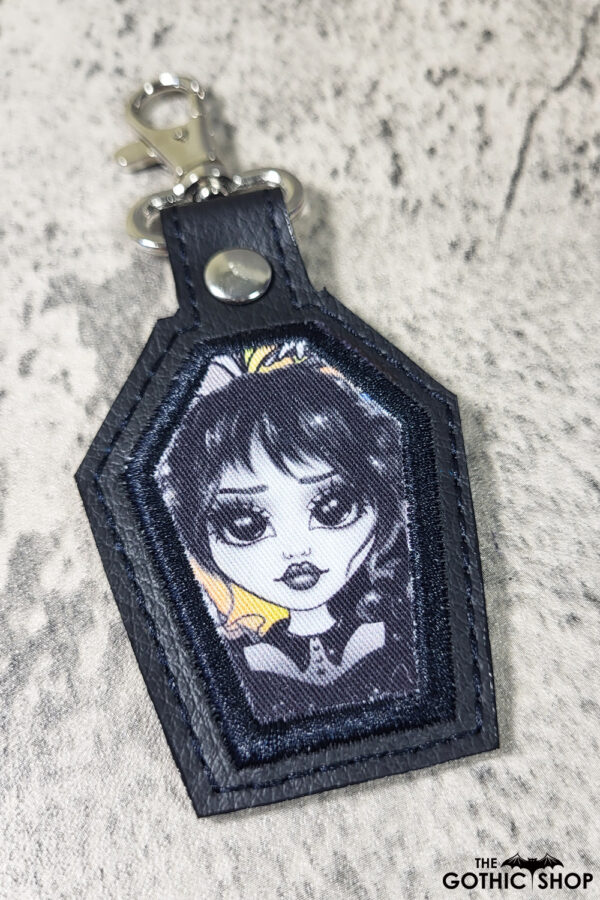 12520-wednesday-keyring-b