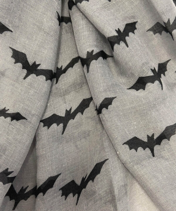 gothic bats grey/black scarf