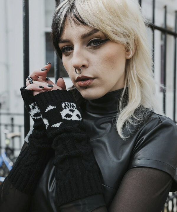 gothic knitted skull and crossbones fingerless gloves