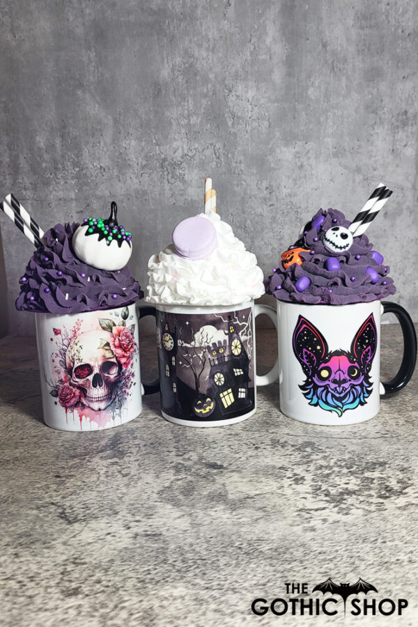 Bat, skull and haunted house Witchy Gothic Mug
