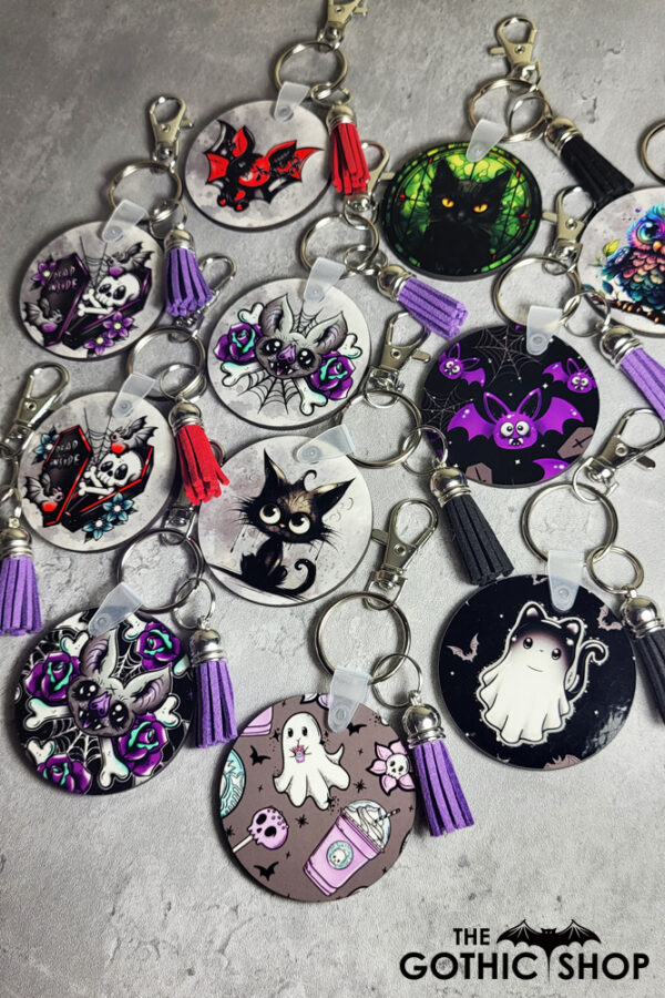 13572-13583-gothic-keyring-3