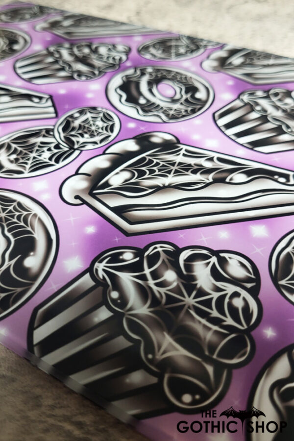 13657-gothic-cakes-chopping-board-4