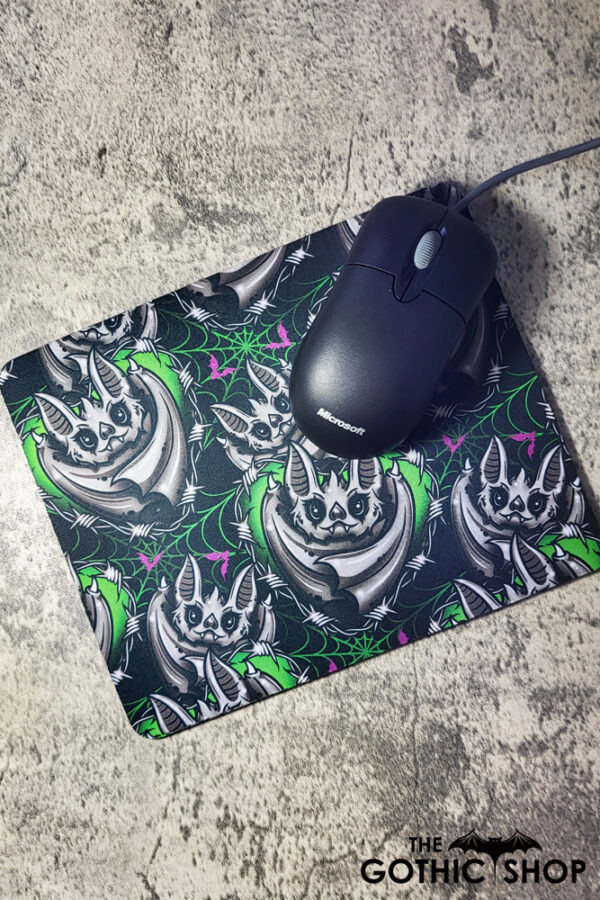 Batsnuggles Green Barbed Bat Hearts Gothic Print Mouse Mat