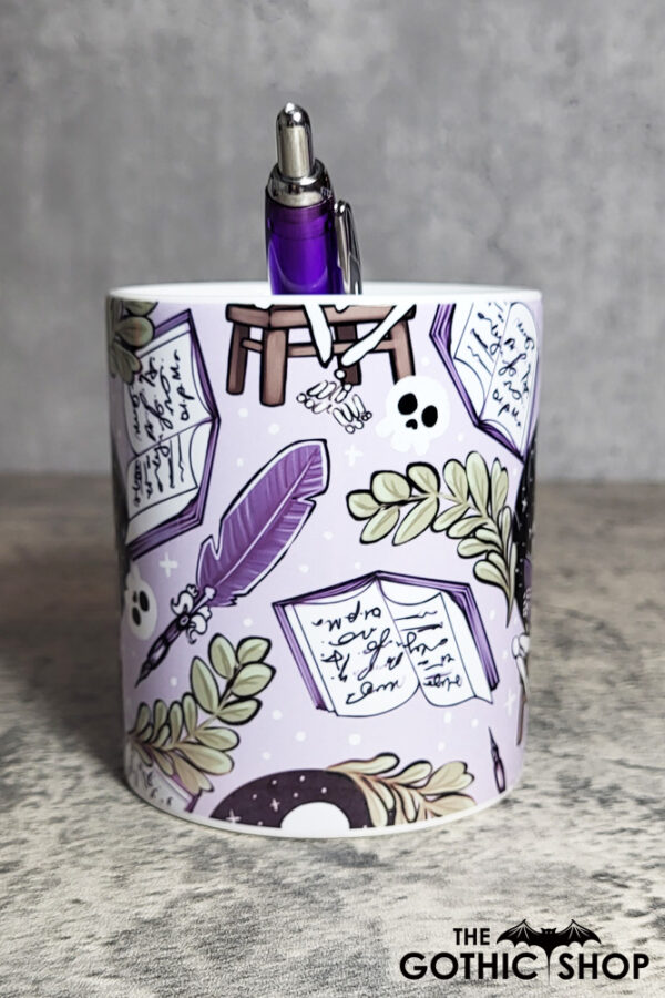 13745-skeleton-reading-pen-pot-6