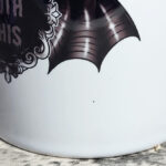 13899-cameo-wings-gothic-mug-4