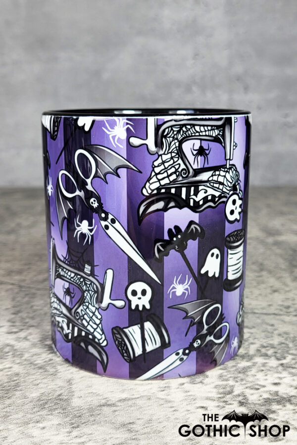 13976-sewist-gothic-mug-4