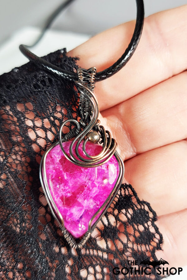 14026-Gothic-pendant-necklace-013