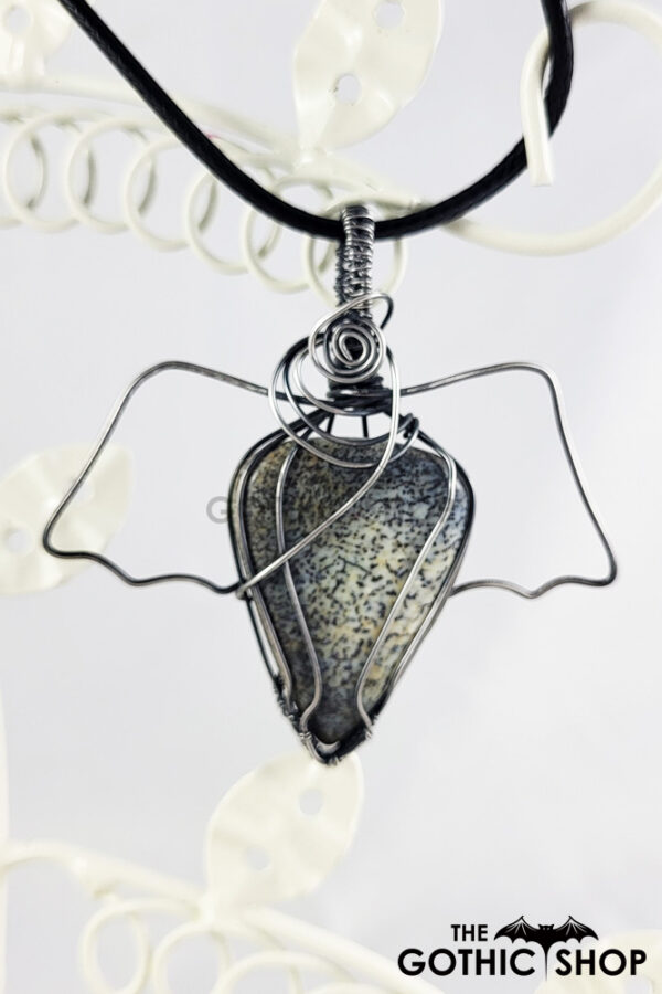 14034-bat-gothic-necklace-01