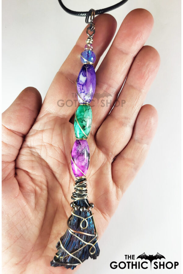 14054-broomstick-pendant-07