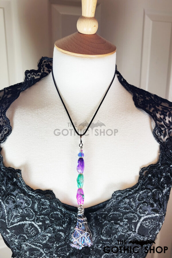 14054-broomstick-pendant-08