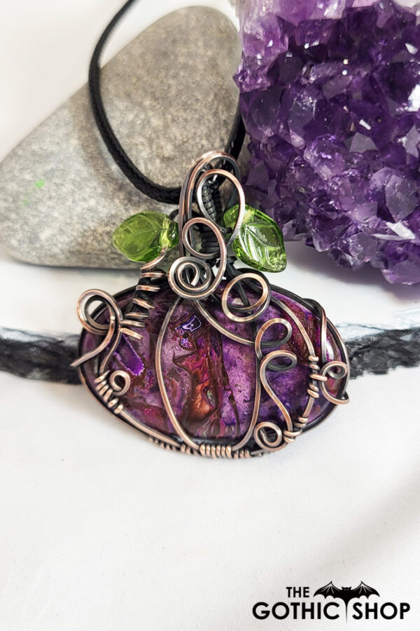 14060-pumpkin-gothic-pendant-necklace-04