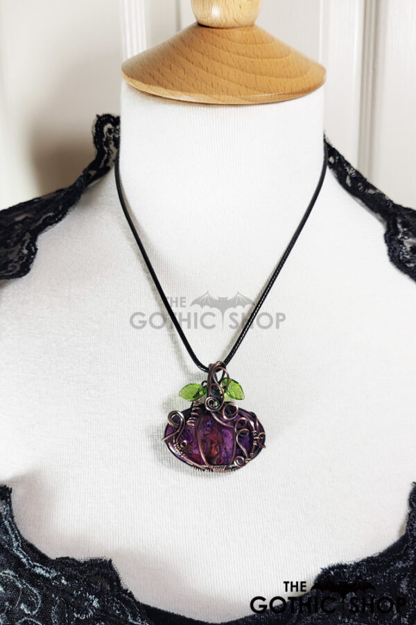 14060-pumpkin-gothic-pendant-necklace-12