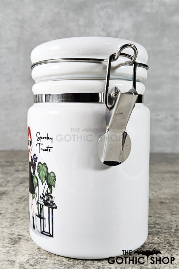 14130-spooky-girl-cookie-holder-6