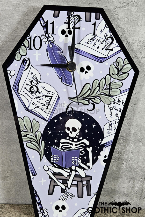 14141-skeleton-reading-coffin-gothic-clock-3