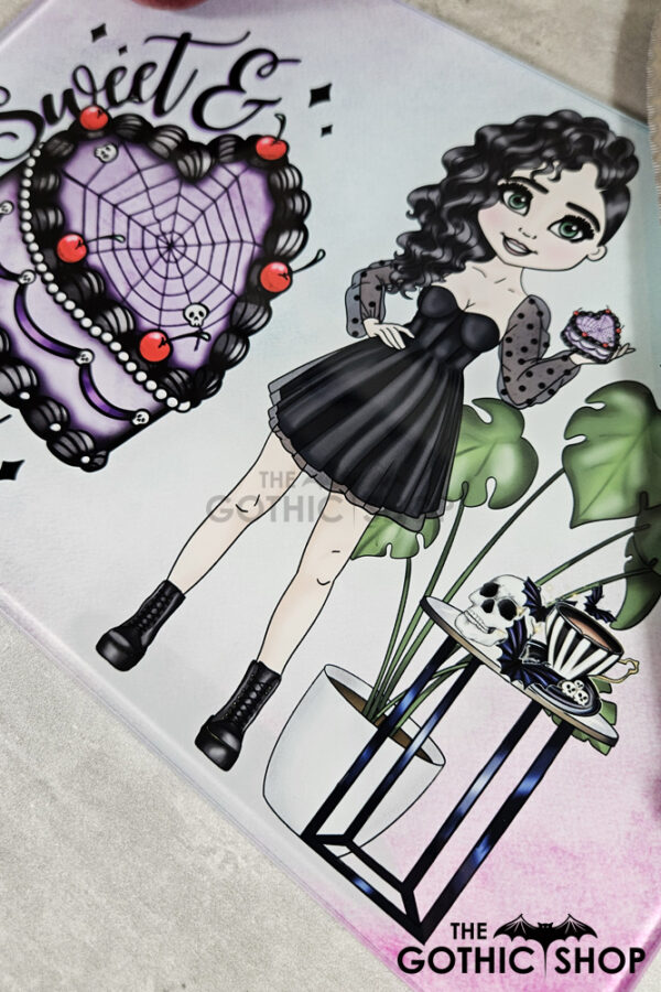 14143-punk-girl-cake-chopping-board-5