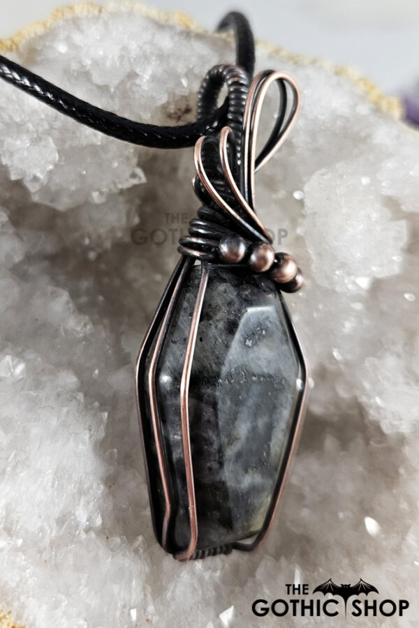 14176-larvikite-coffin-pendant-07
