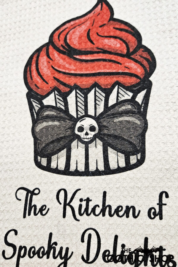 14344-cupcake-gothic-towel-4