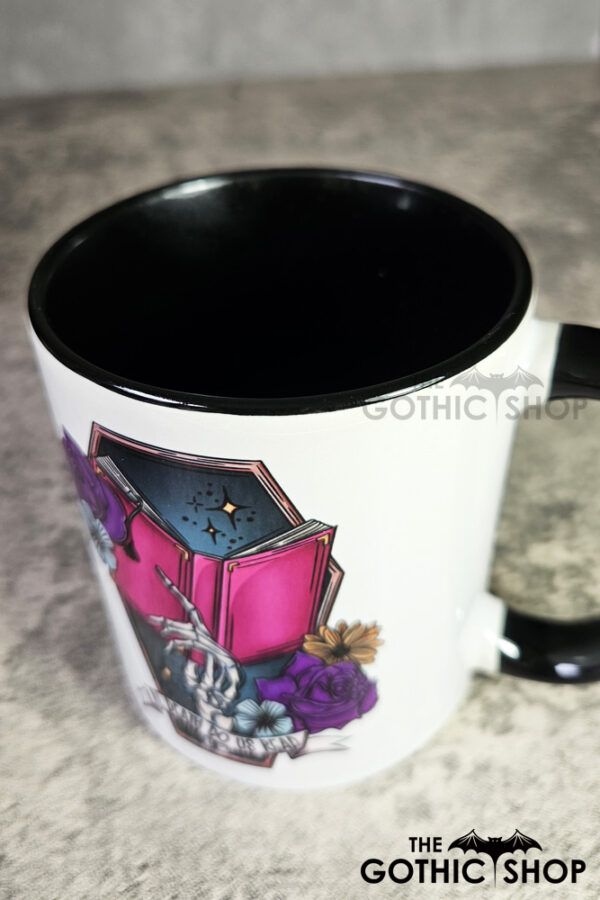 14575-skeleton-reading-mug-06