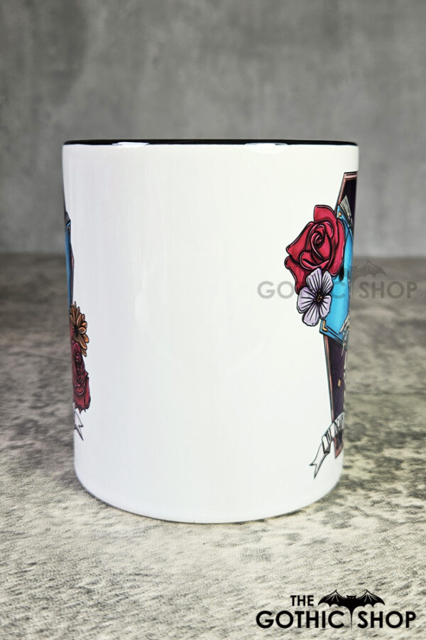 14576-skeleton-reading-mug-04