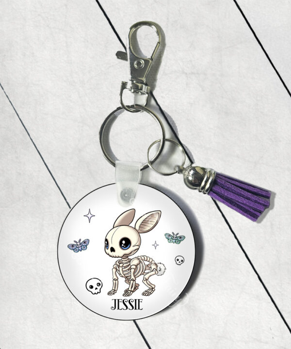 15476 personalised skelly bunny goth keyring 1