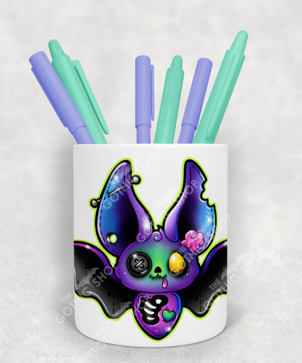 15720 personalised zombie bat gothic pen pot 1