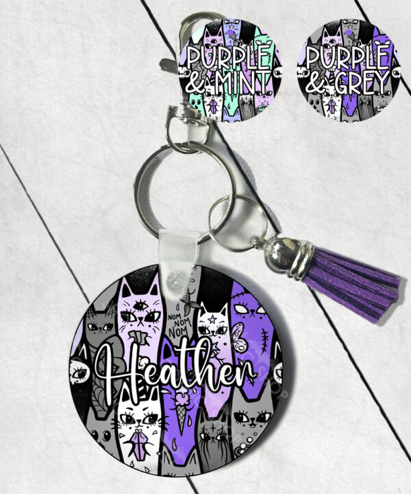 18608 personalised spooky cats gothic keyring 1