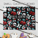 18633 skull cherries gothic chopping board 1