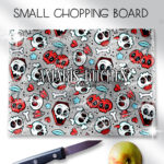 18633 skull cherries gothic chopping board 4