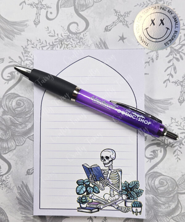 18780 skeleton reader gothic notepad 1