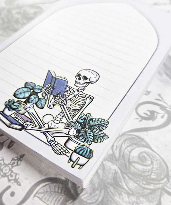 18780 skeleton reader gothic notepad 3