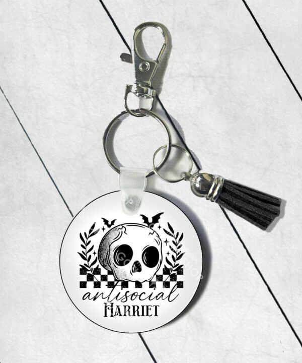 18831 antisocial personalised skull gothic keyring 1
