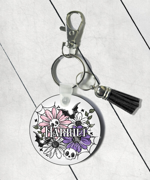 18871 skellie flower personalised gothic keyring 1