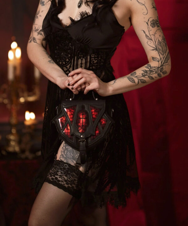 19518 bloodspire back red gothic bag 7