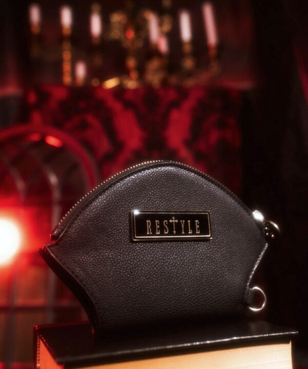 19521 bloodveil back red gothic wallet 2