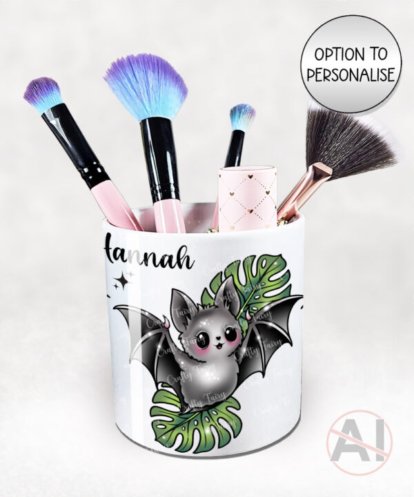 19754 bat monstera gothic pen pot 1