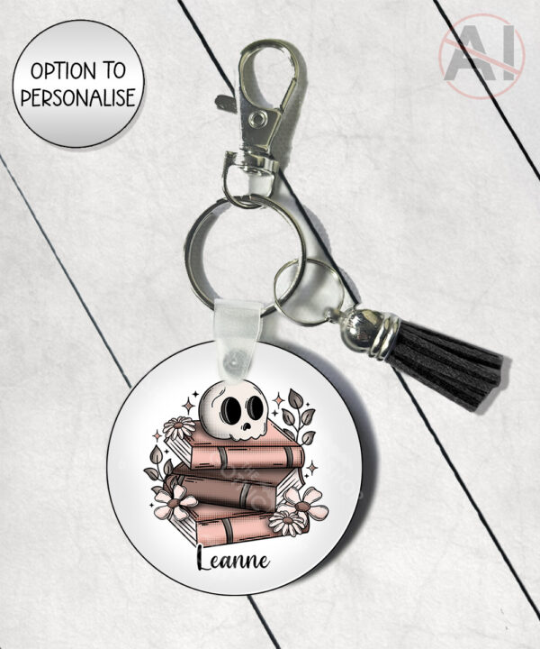 19962 skull books gothic personalised keyring 1