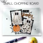 20080 personalised very spooky halloween chopping board 3