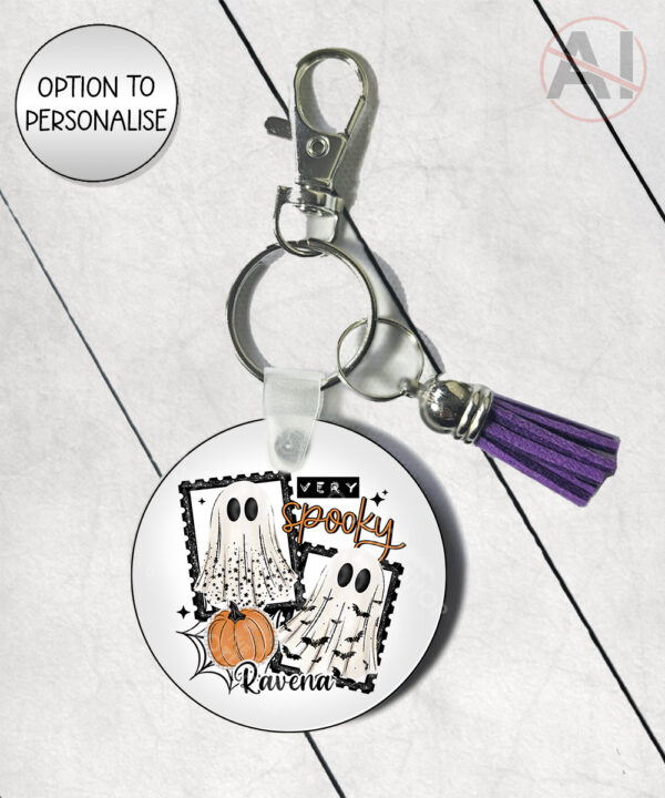 20083 personalised very spooky halloween keyring
