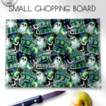 20167 haunted house personalised chopping board 2